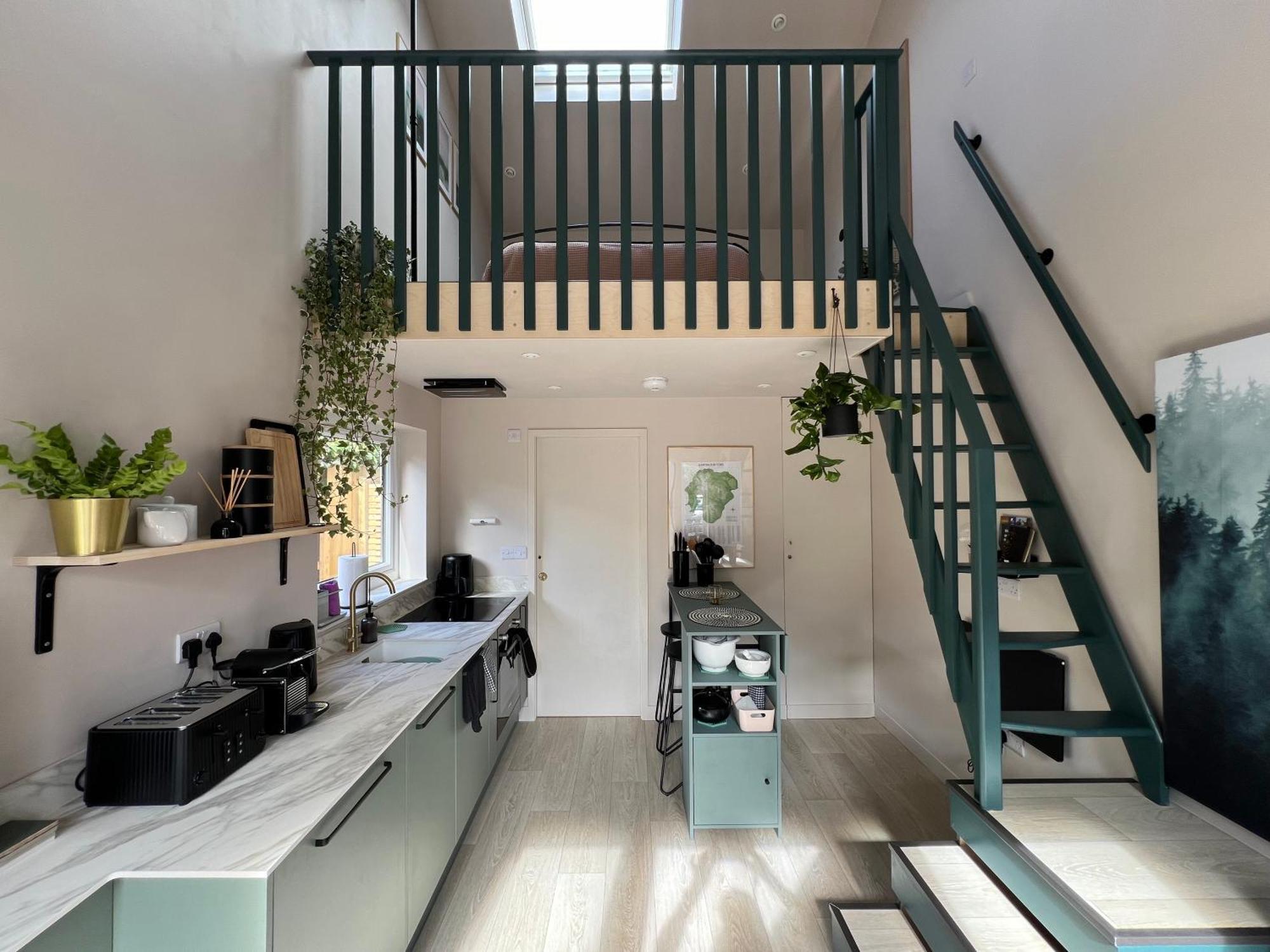 Unique House, Close To Cookery School, Private Entrance & Parking