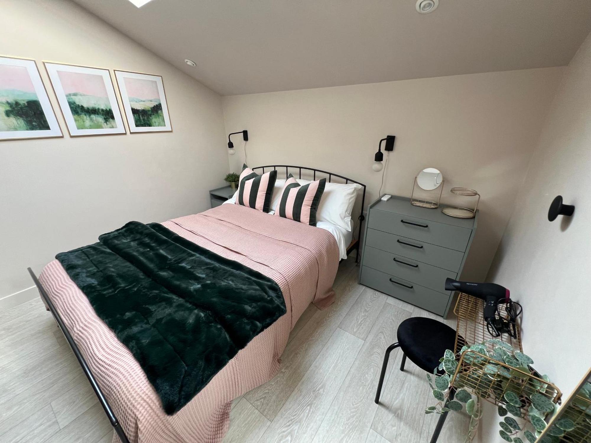 Unique House, Close To Cookery School, Private Entrance & Parking Holiday home Ashburton