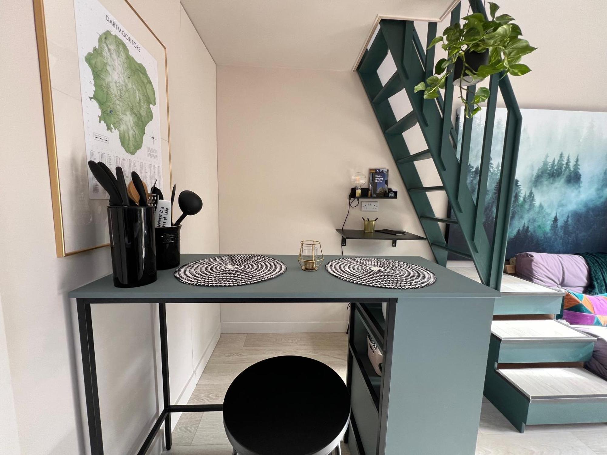 Unique House, Close To Cookery School, Private Entrance & Parking