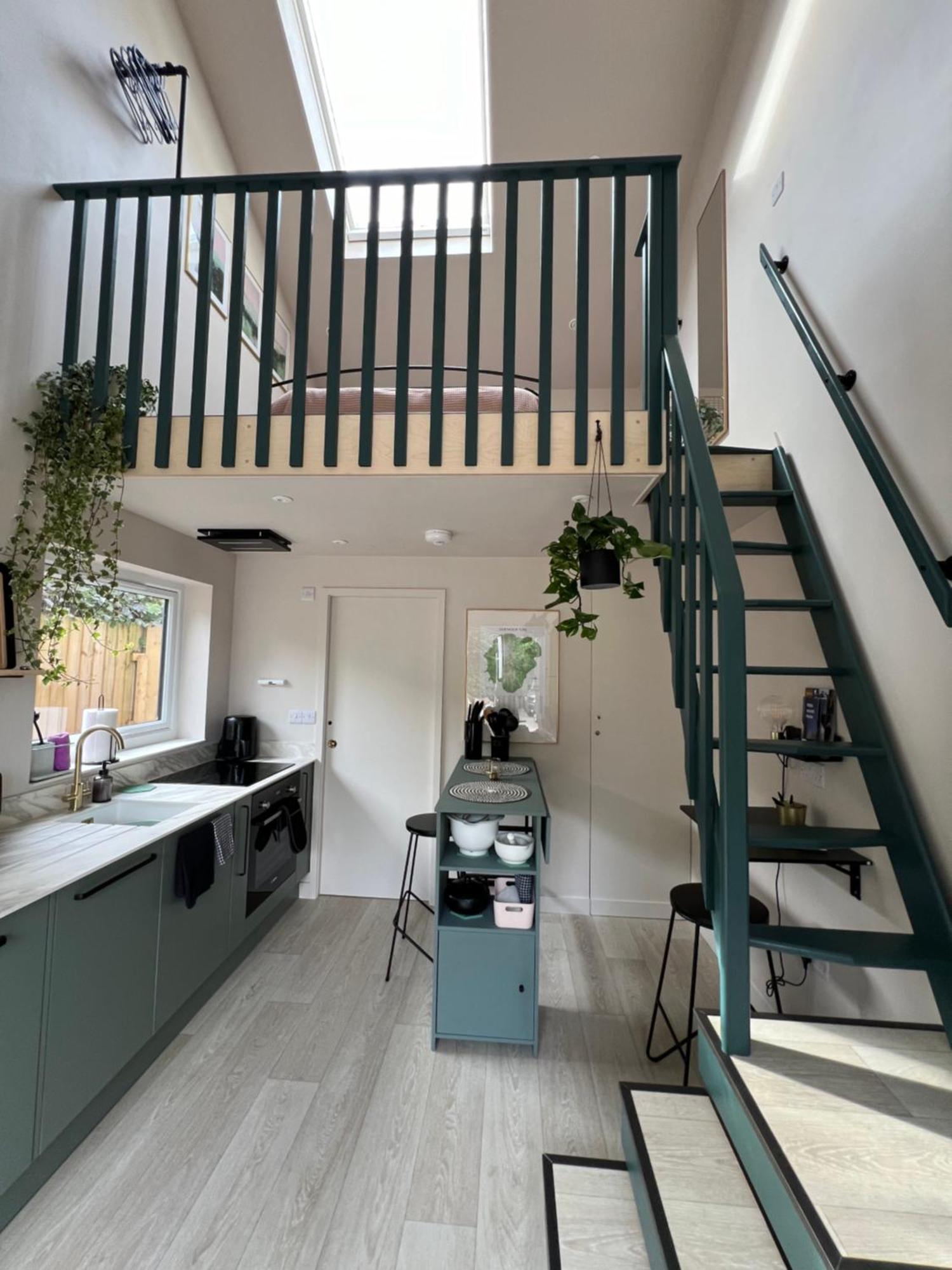 Unique House, Close To Cookery School, Private Entrance & Parking